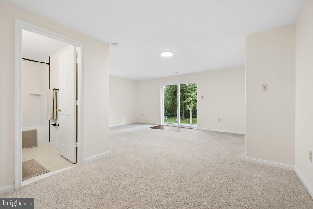 5290 HILLSIDE DRIVE