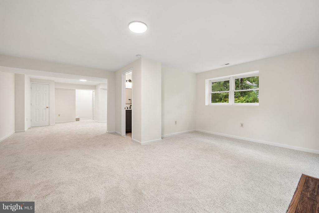 5290 HILLSIDE DRIVE