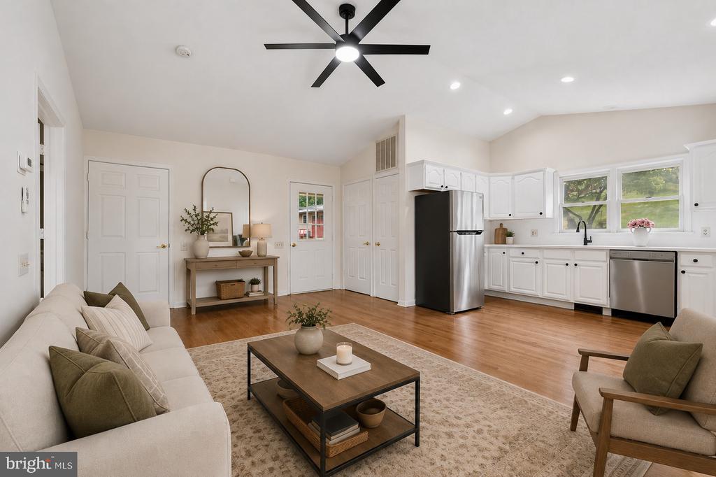 5290 HILLSIDE DRIVE