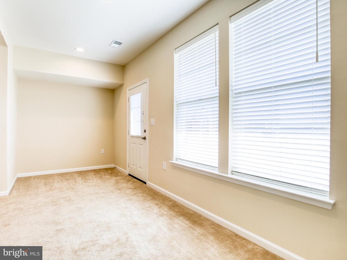 106 ALDERMAN WAY