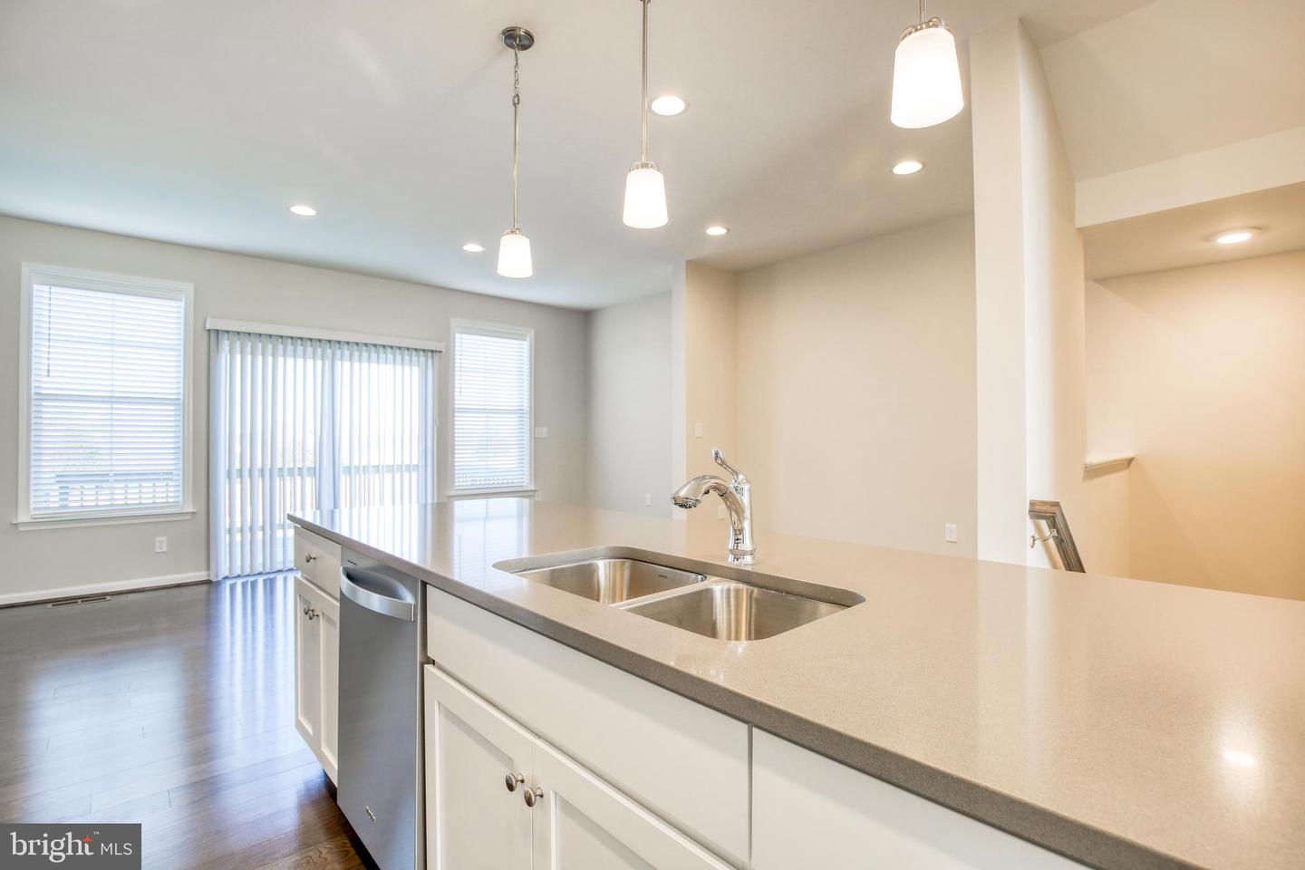 106 ALDERMAN WAY