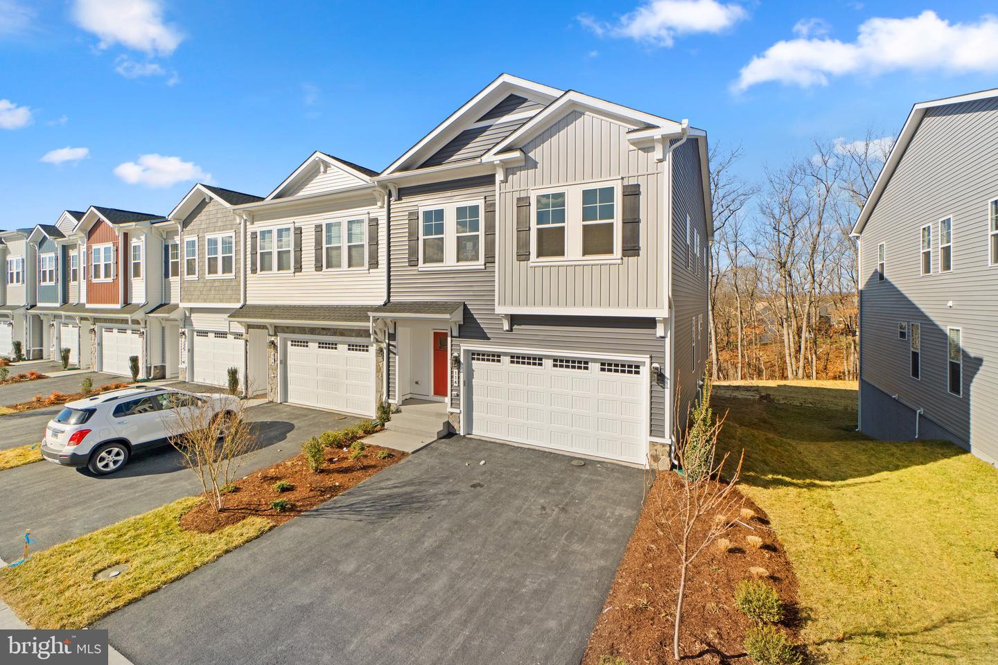 114 CHOKE CHERRY COURT
