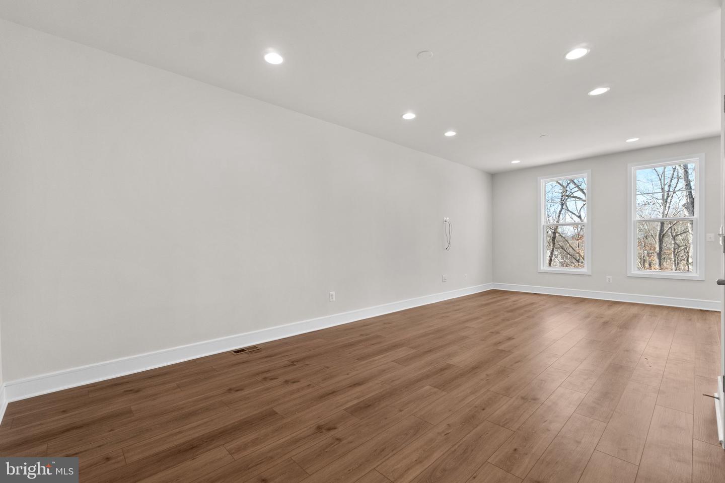 114 CHOKE CHERRY COURT