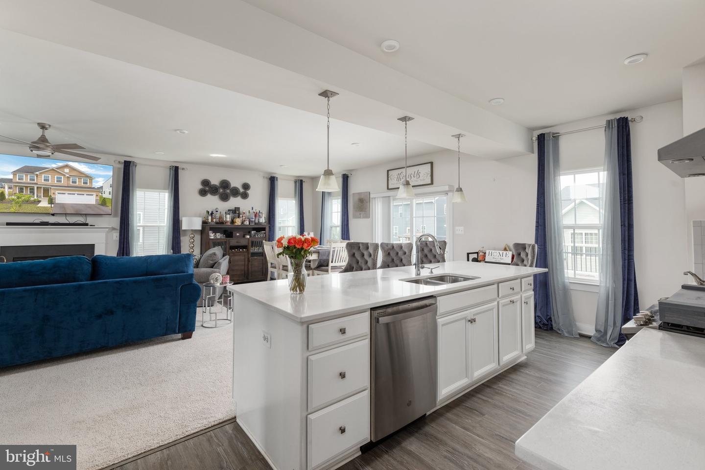 105 INTERLACE WAY
