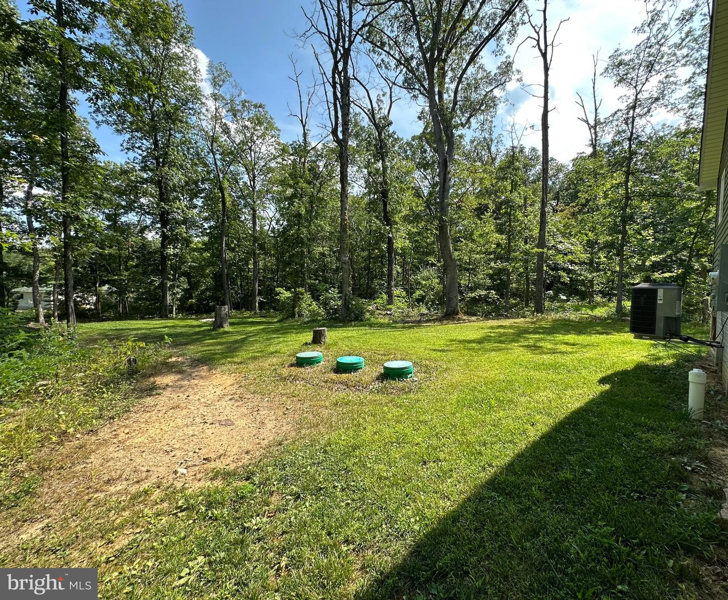 101 BRIER RABBIT COURT