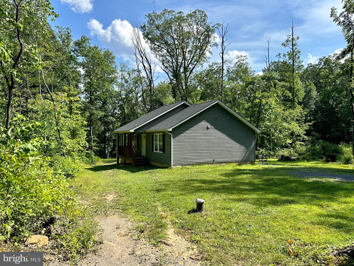 101 BRIER RABBIT COURT