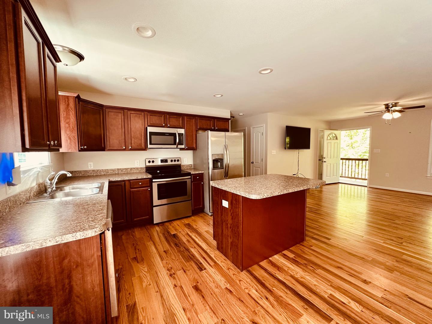 101 BRIER RABBIT COURT