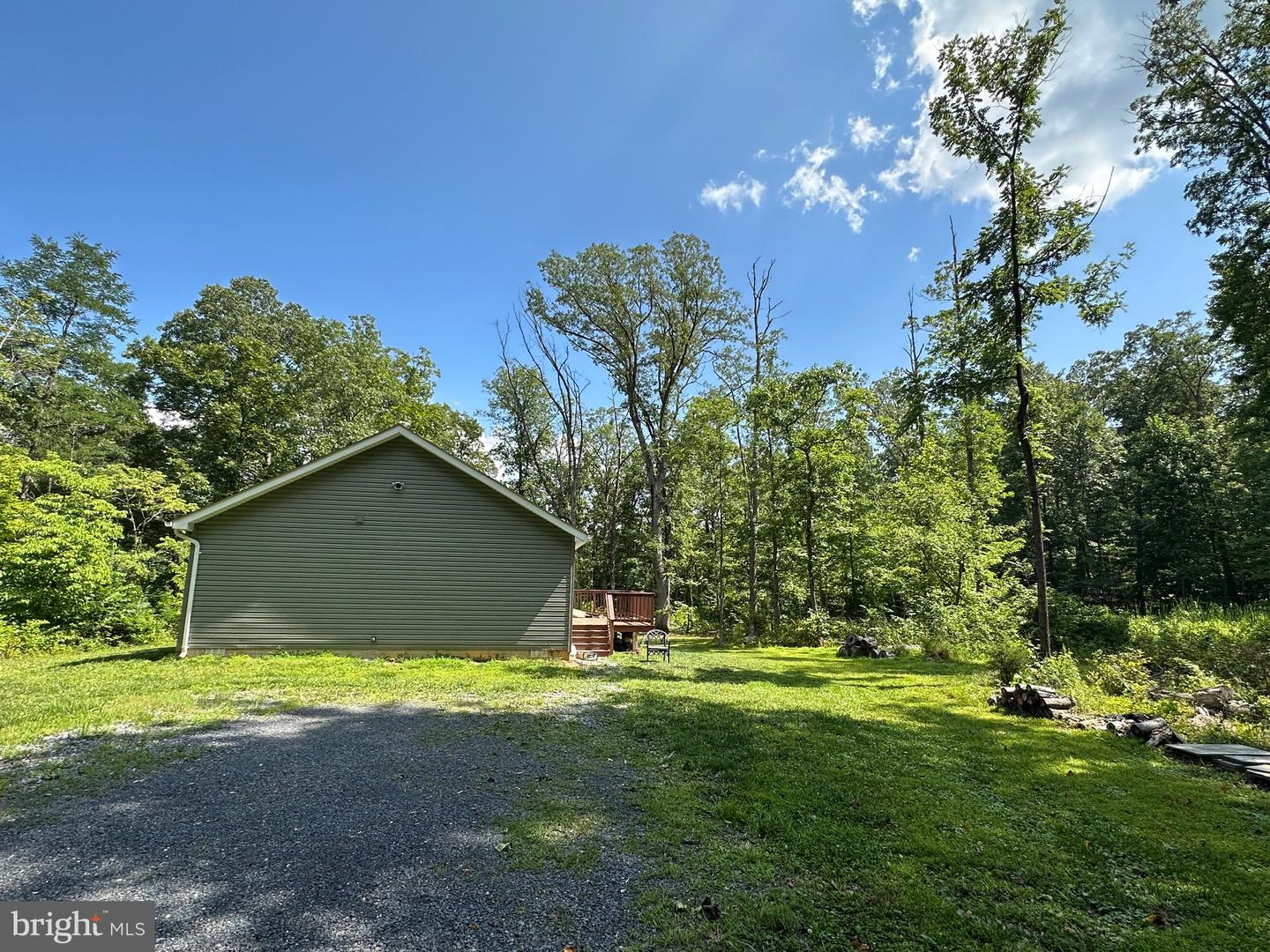 101 BRIER RABBIT COURT