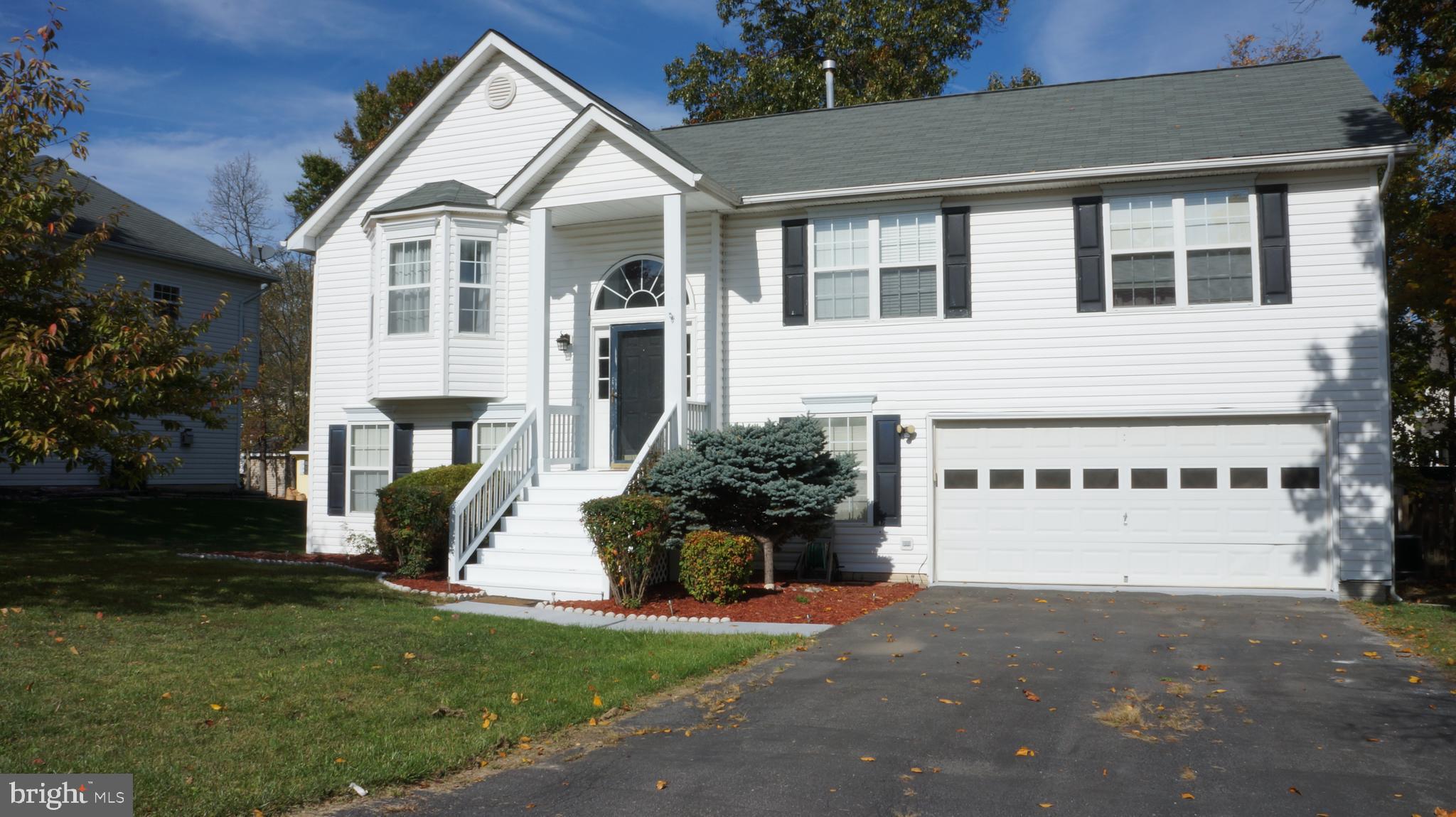 345 Montgomery CIRCLE