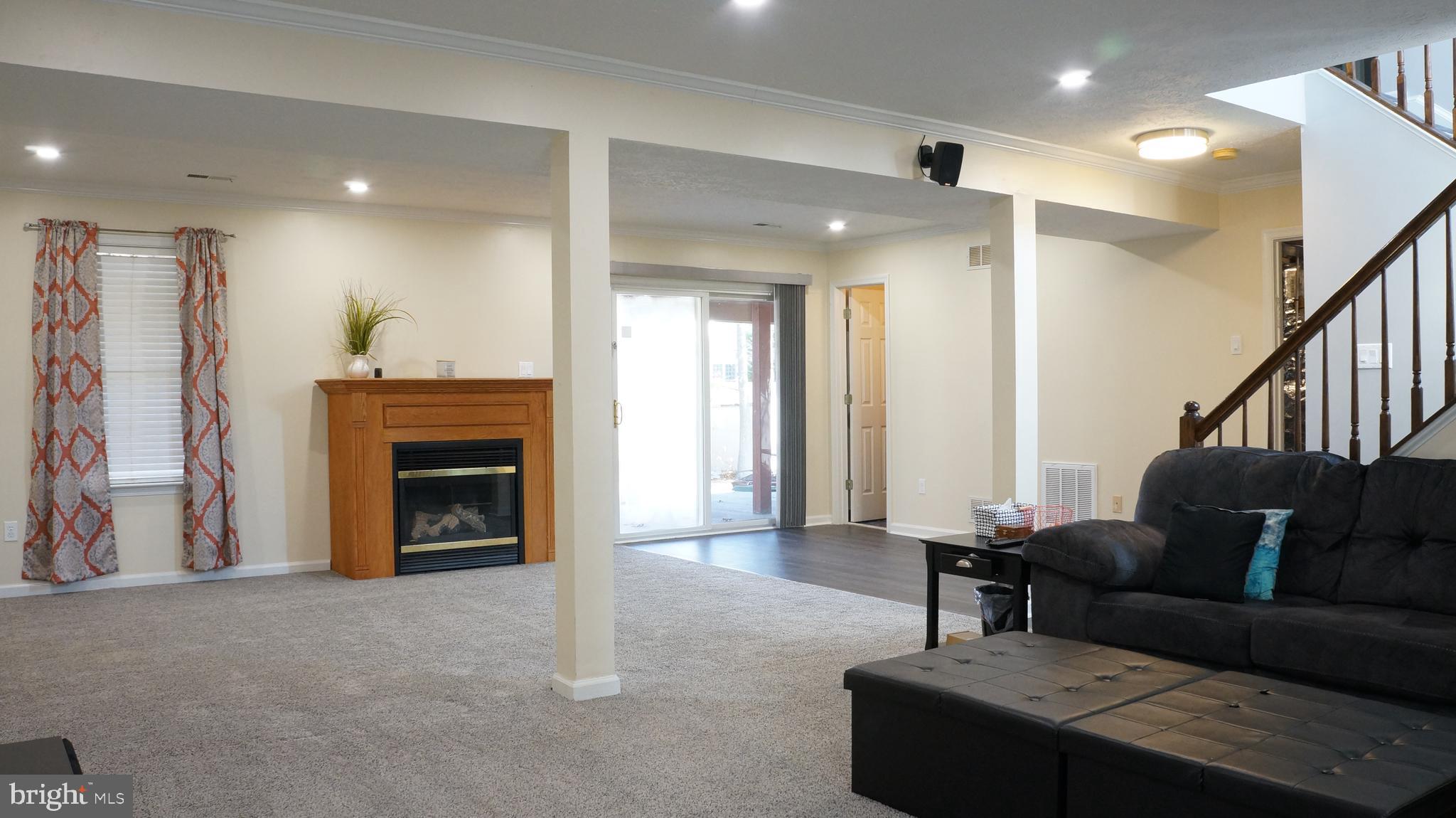 345 Montgomery CIRCLE
