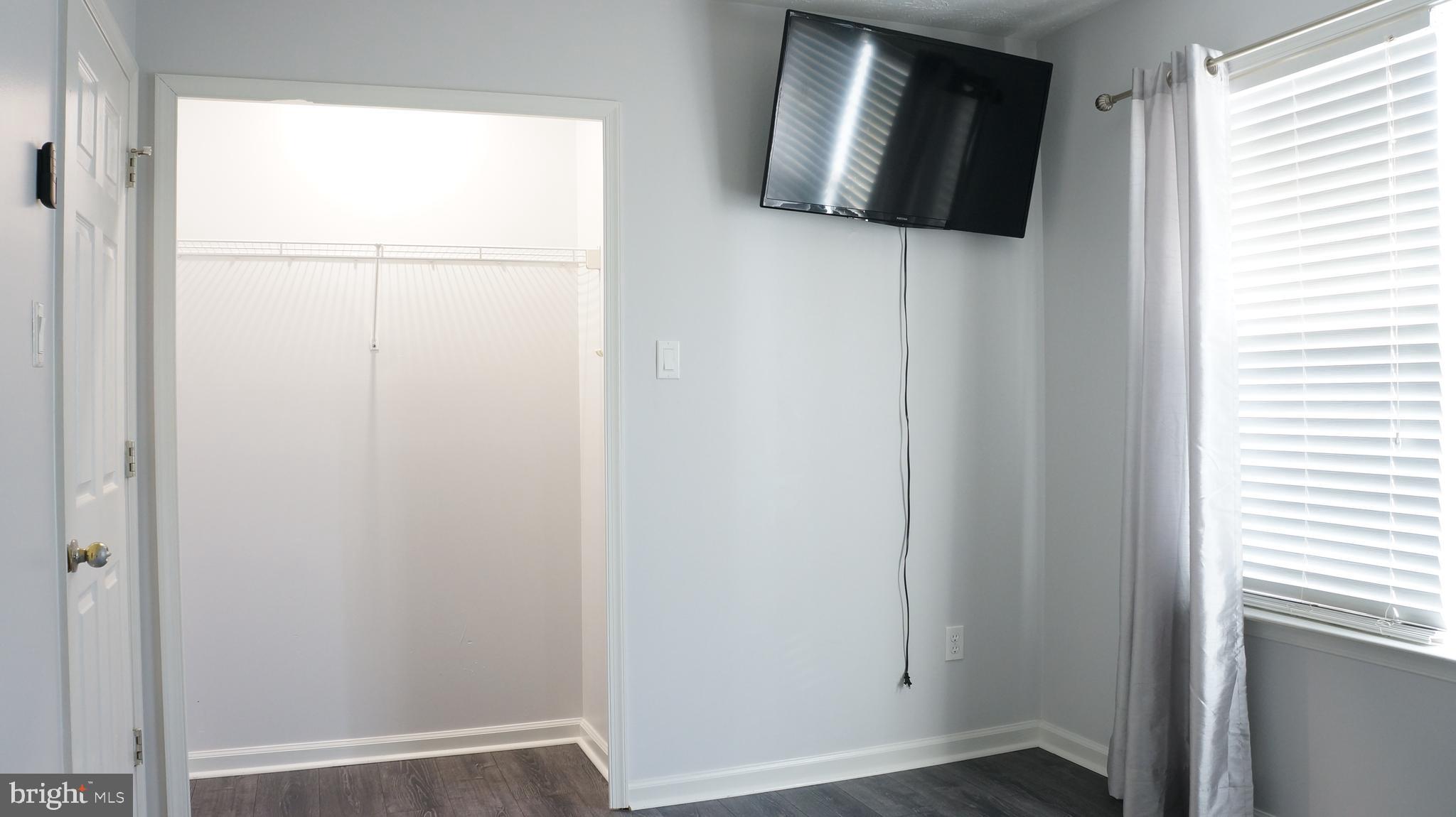 345 Montgomery CIRCLE