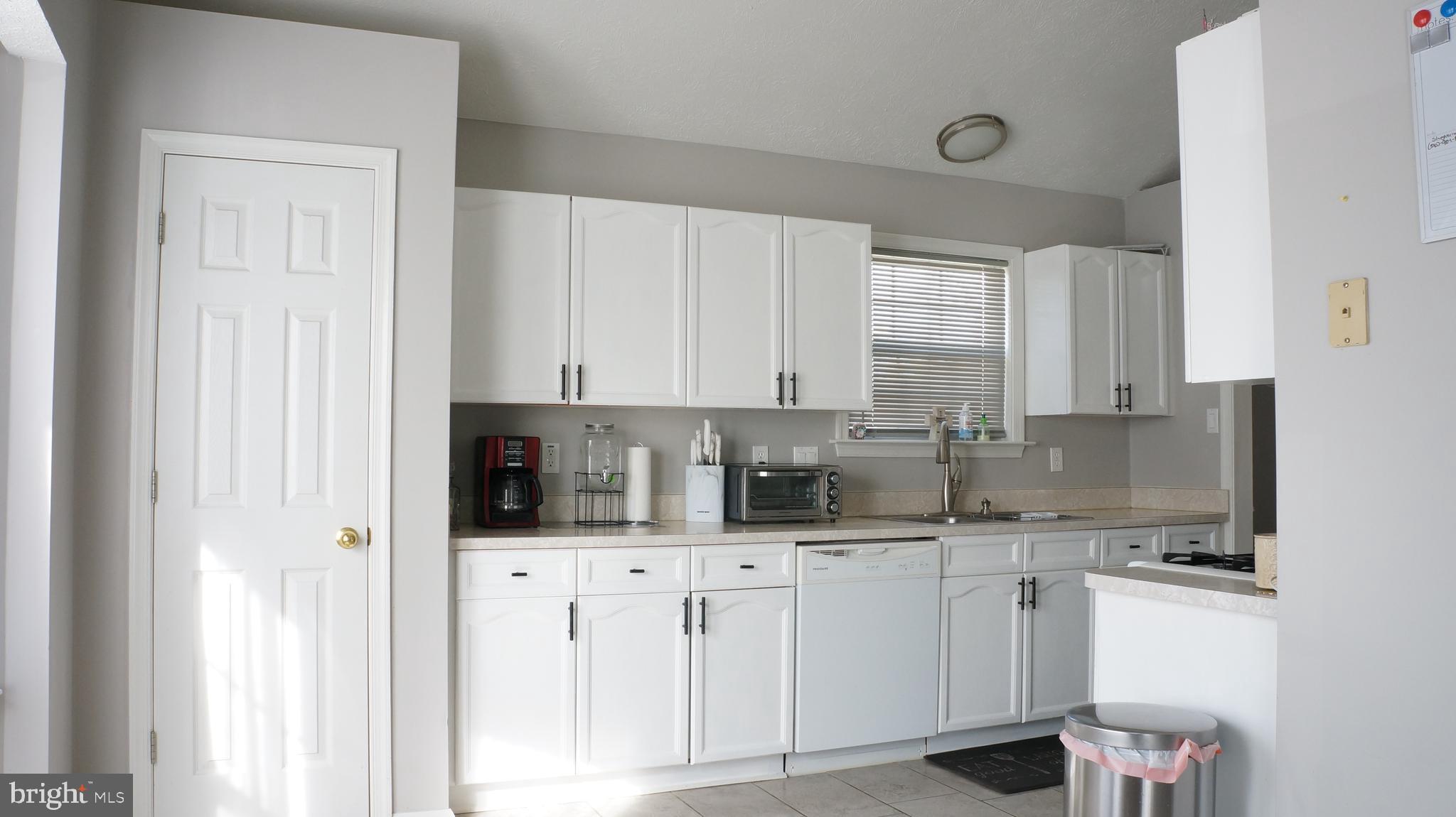 345 Montgomery CIRCLE