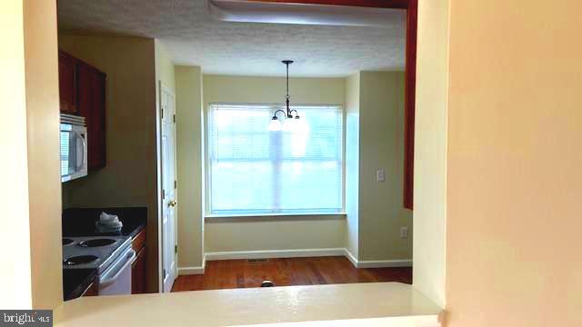 121 Seabreeze LANE