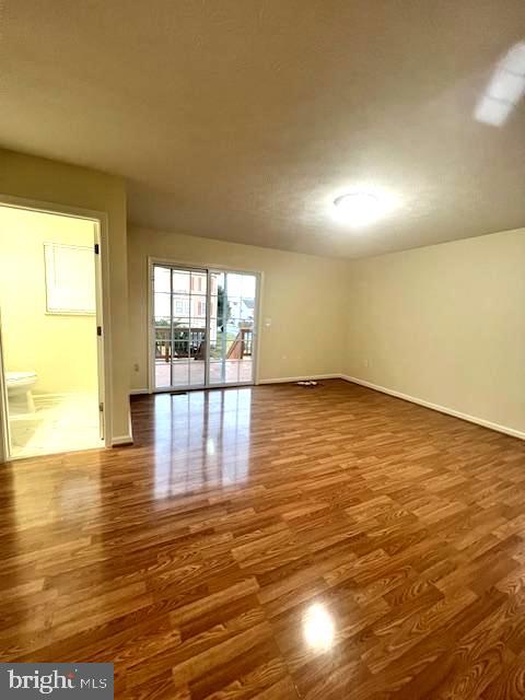 121 Seabreeze LANE