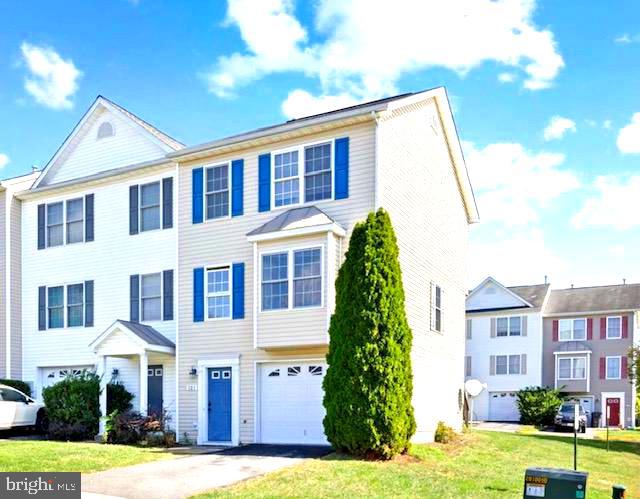 121 Seabreeze LANE