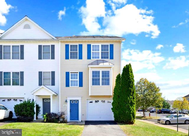 121 Seabreeze LANE