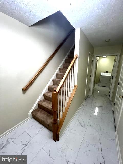 121 Seabreeze LANE