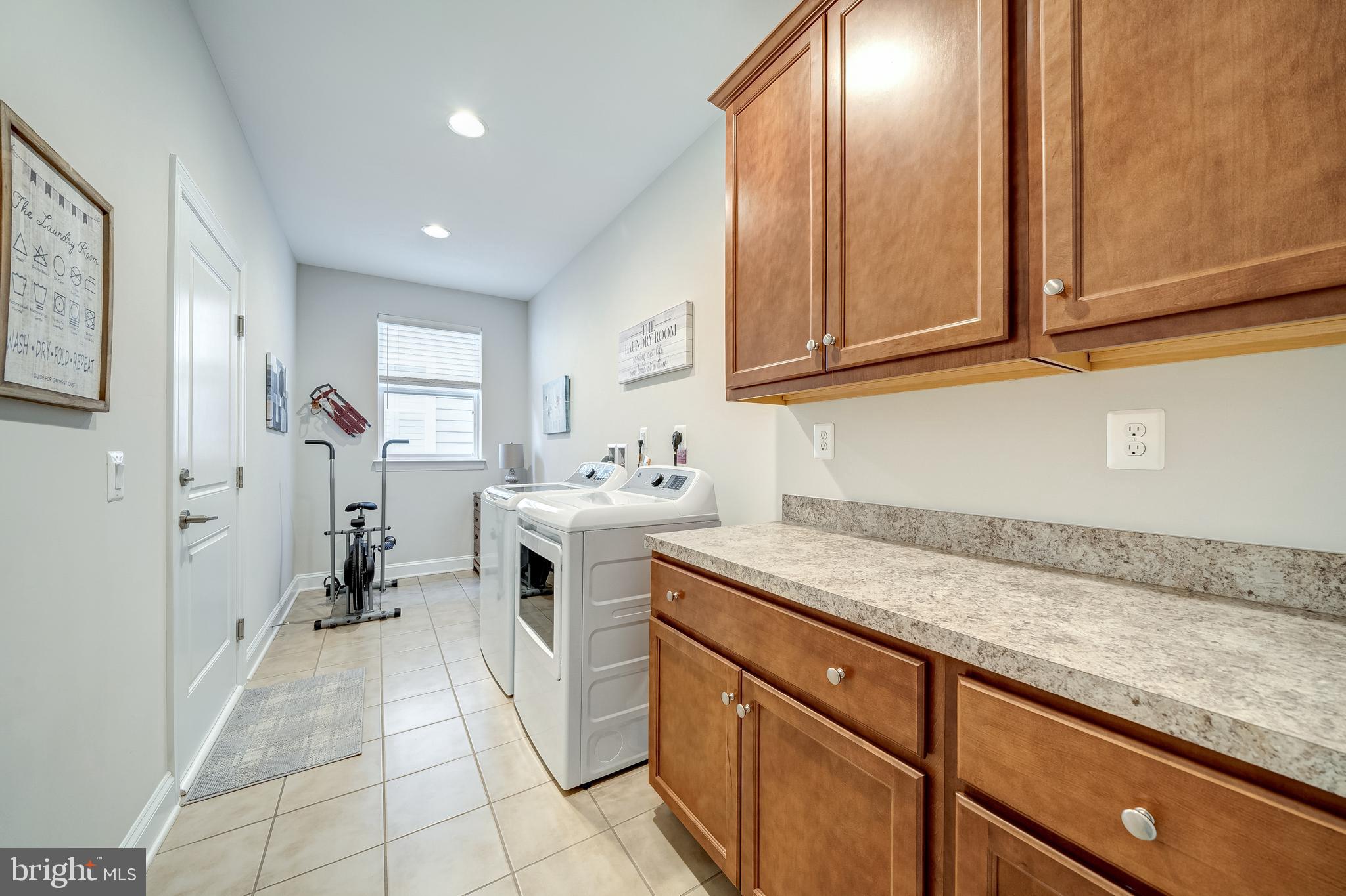 148 Milkweed Dr