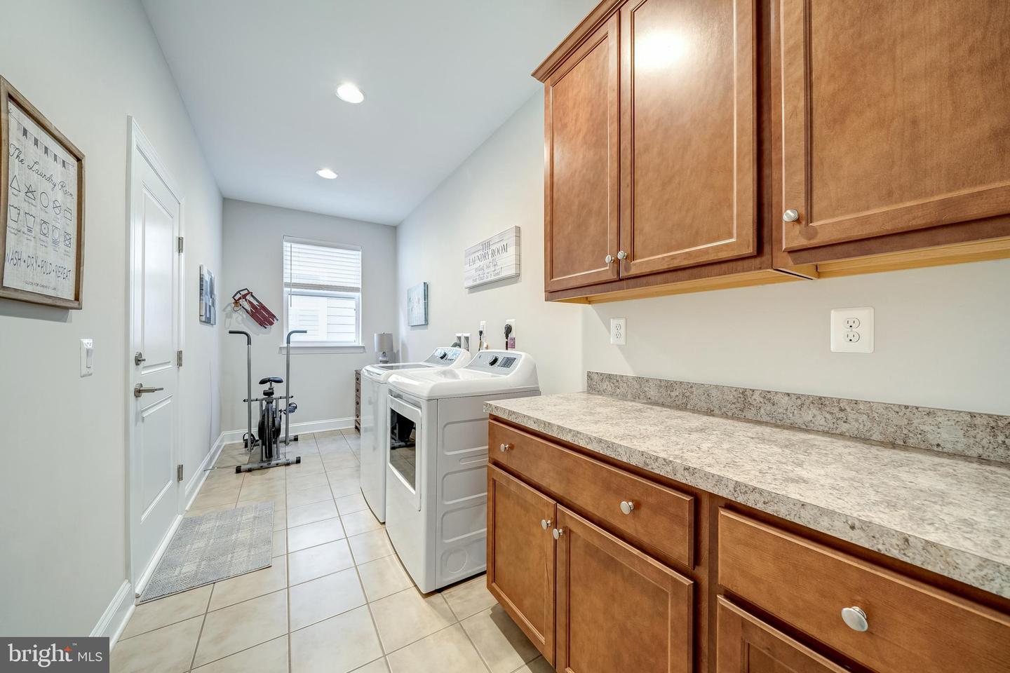 148 Milkweed Dr