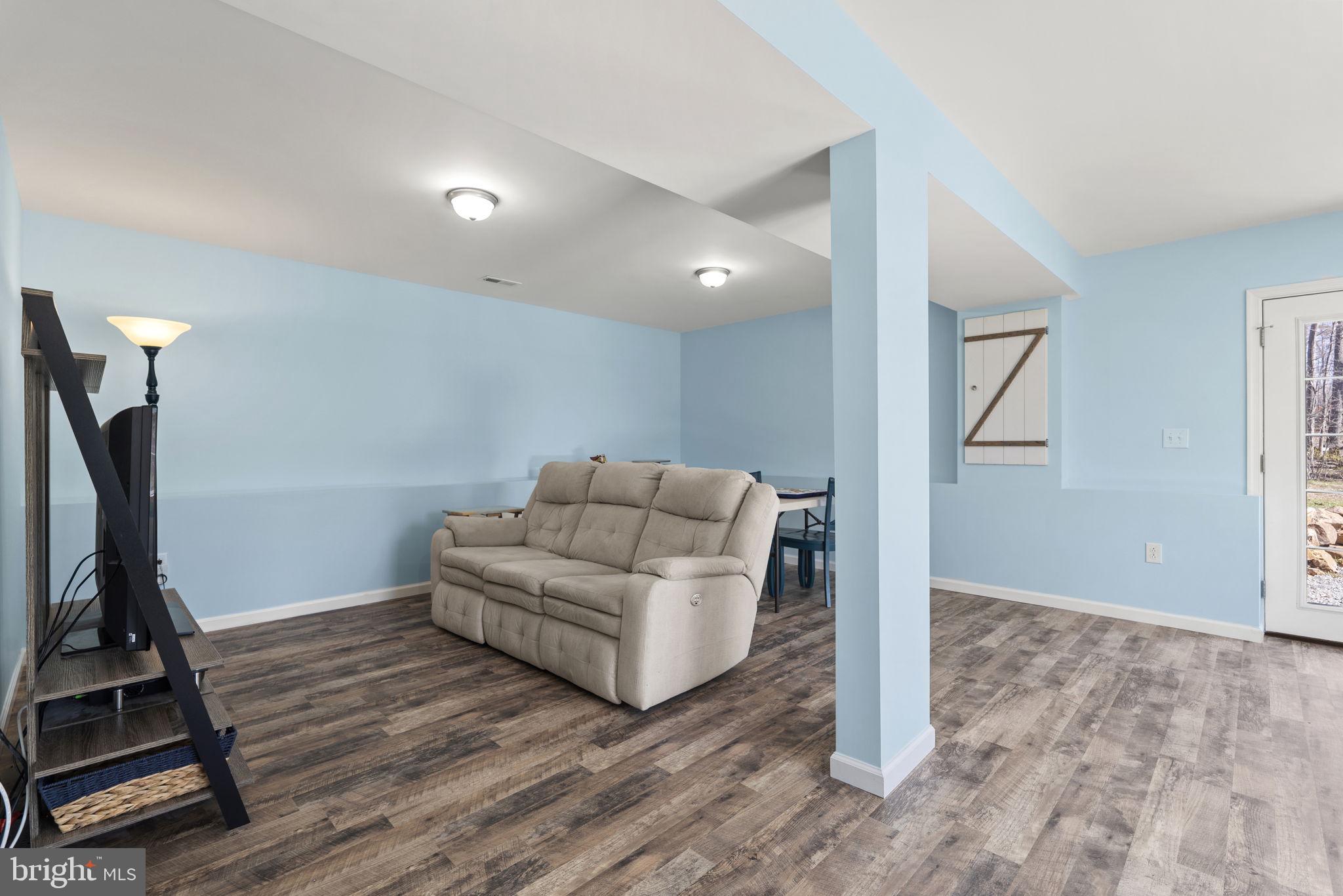 307 Fawn Dr