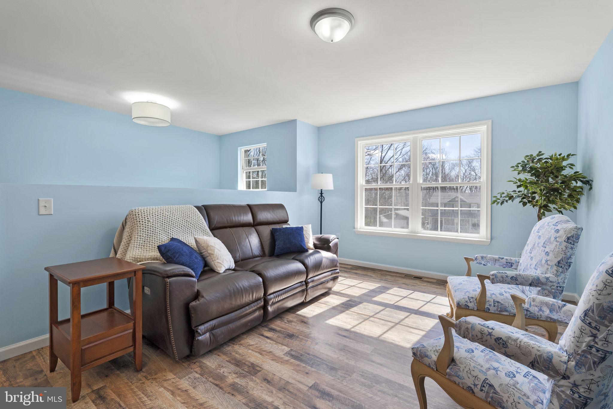 307 Fawn Dr