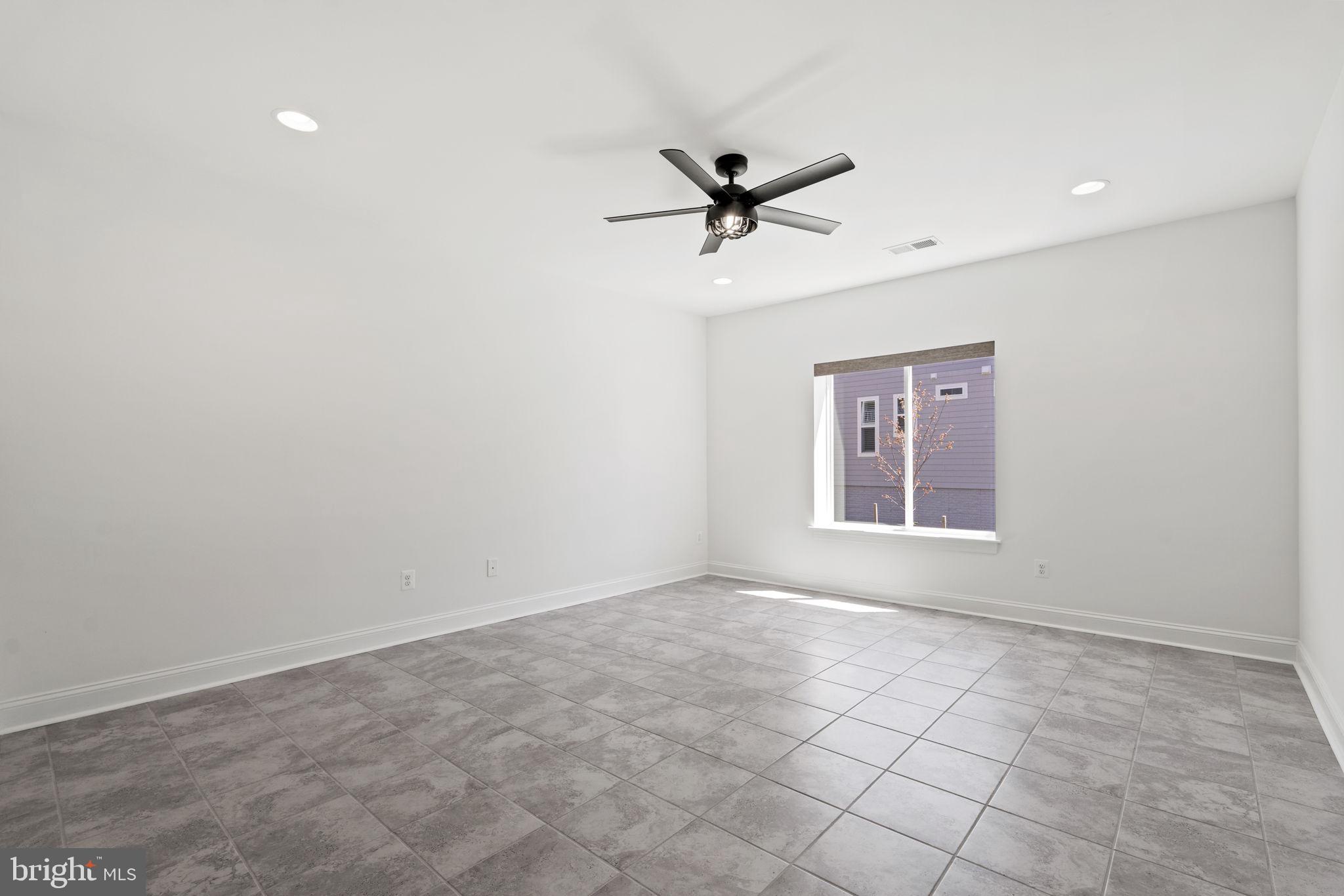 115 Viceroy Way
