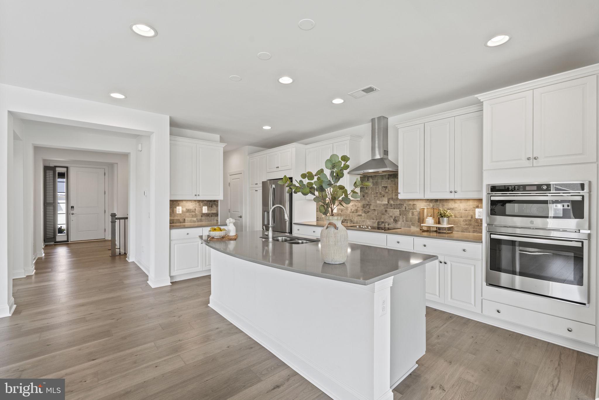 115 Viceroy Way