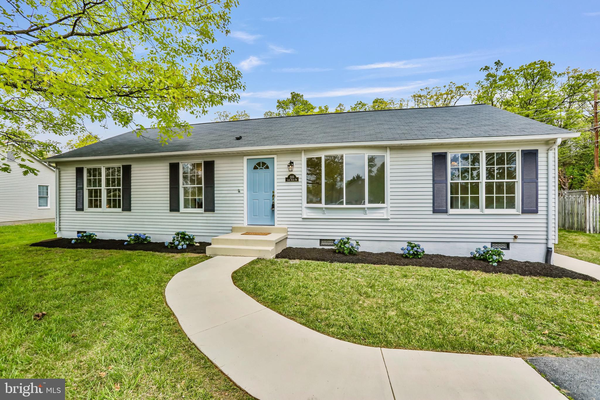 205 Lake Sever Dr