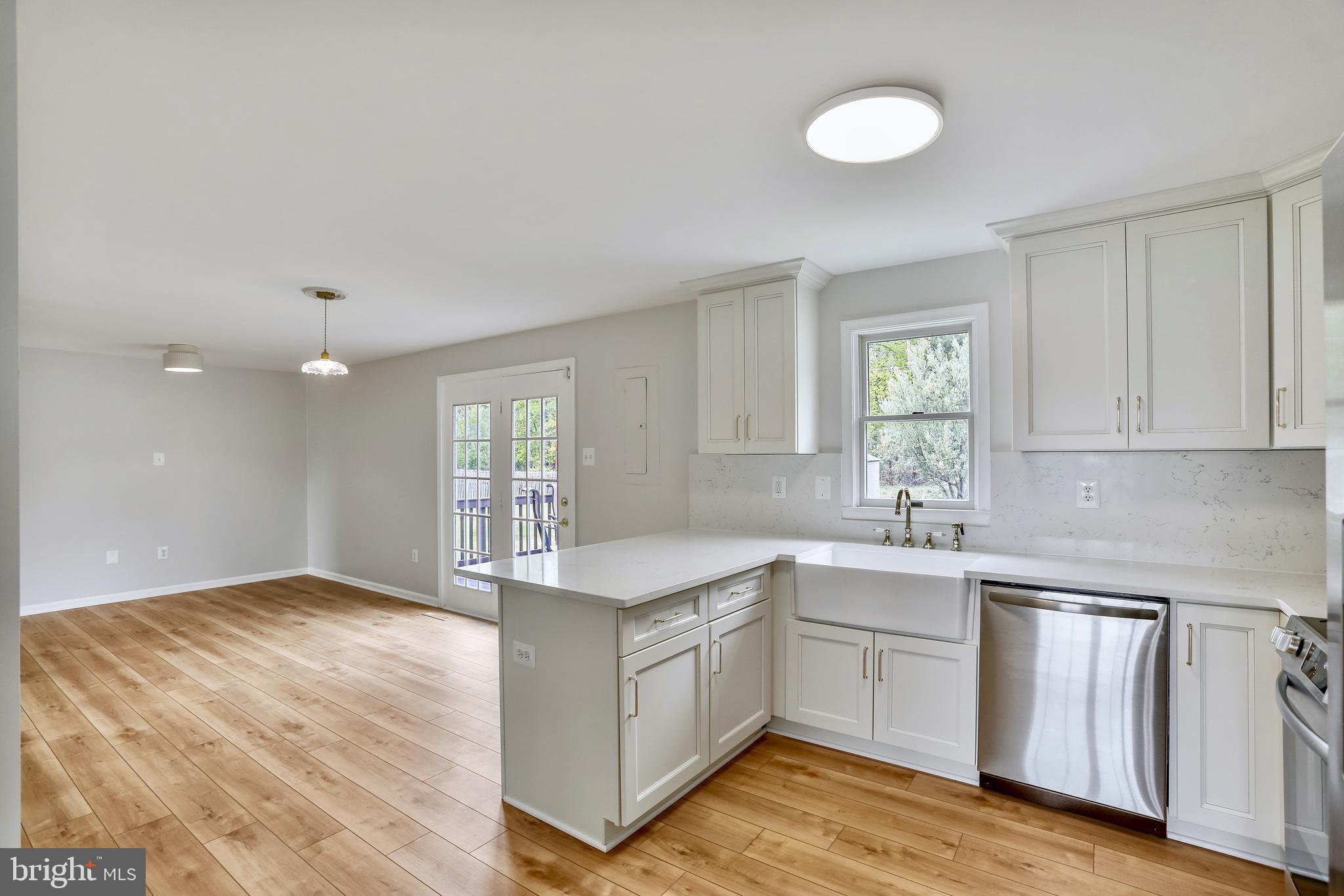 205 Lake Sever Dr