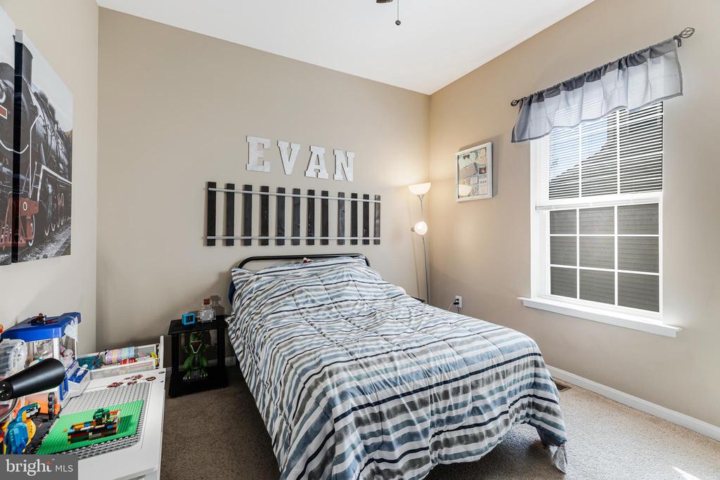 416 Canyon Rd