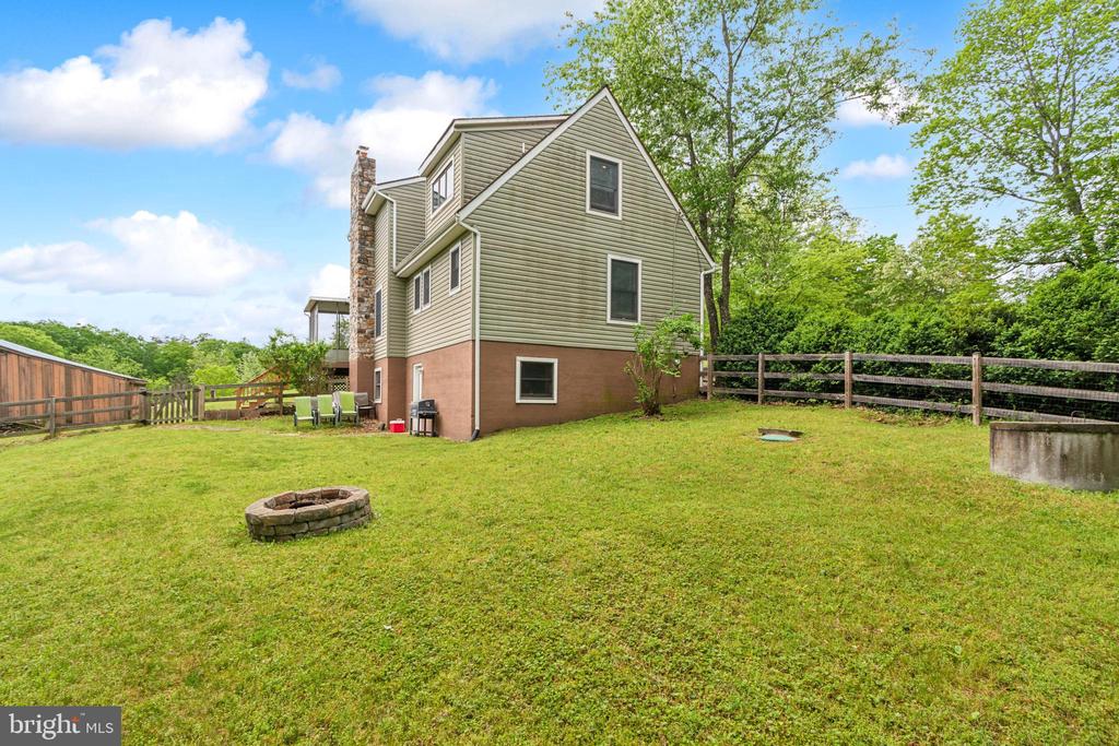 137 Grapevine Ct