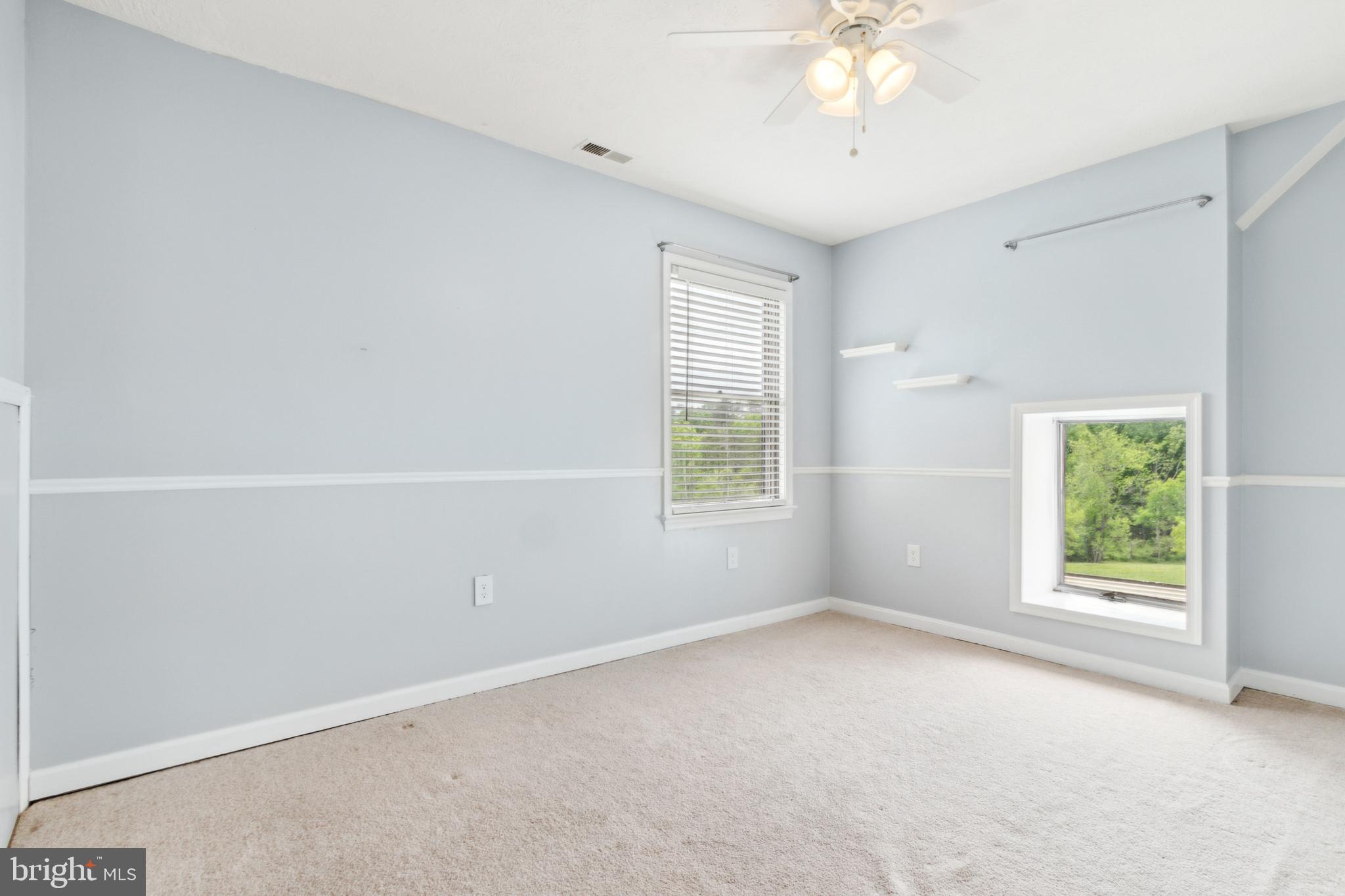 137 Grapevine Ct