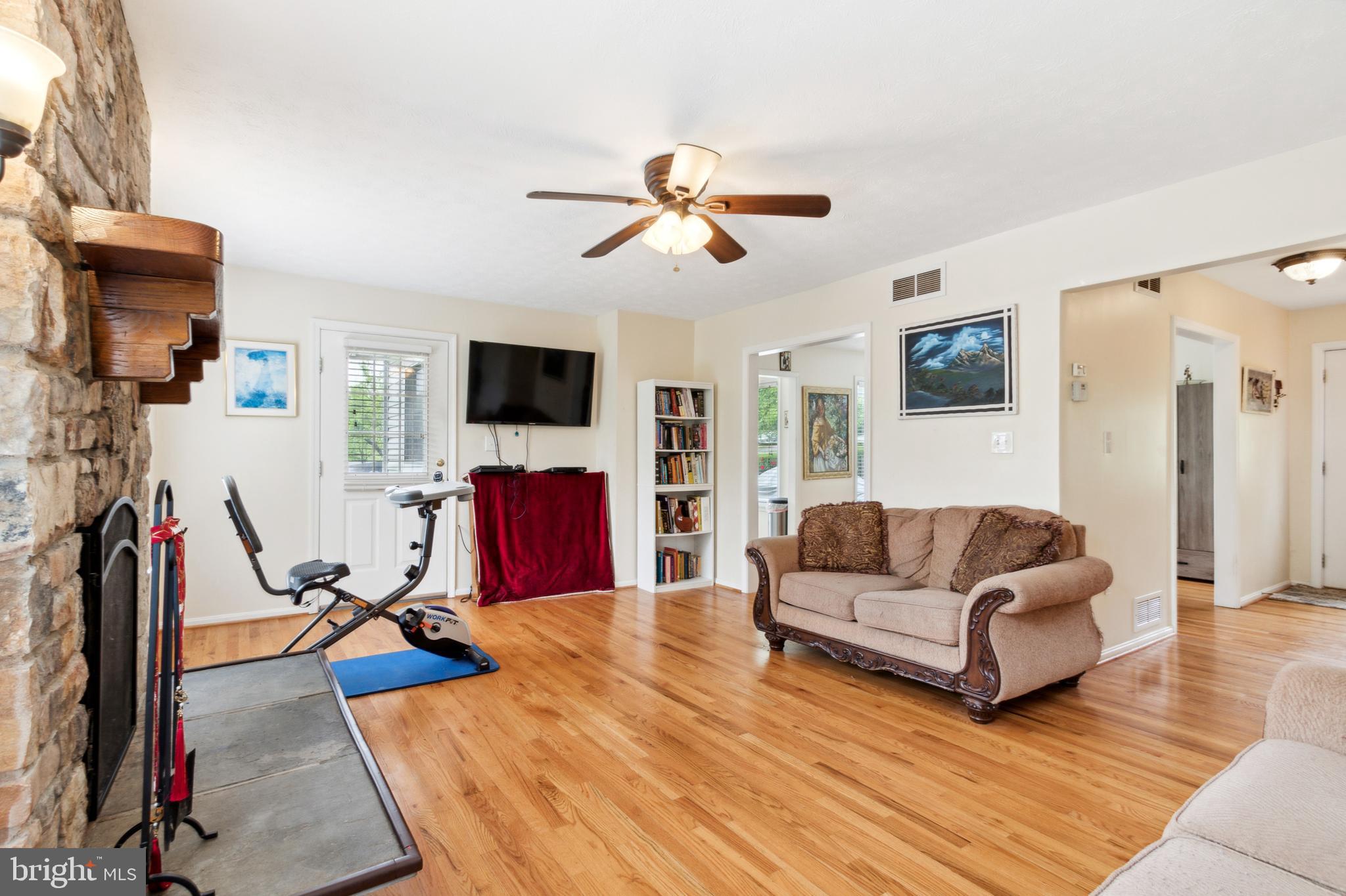 137 Grapevine Ct