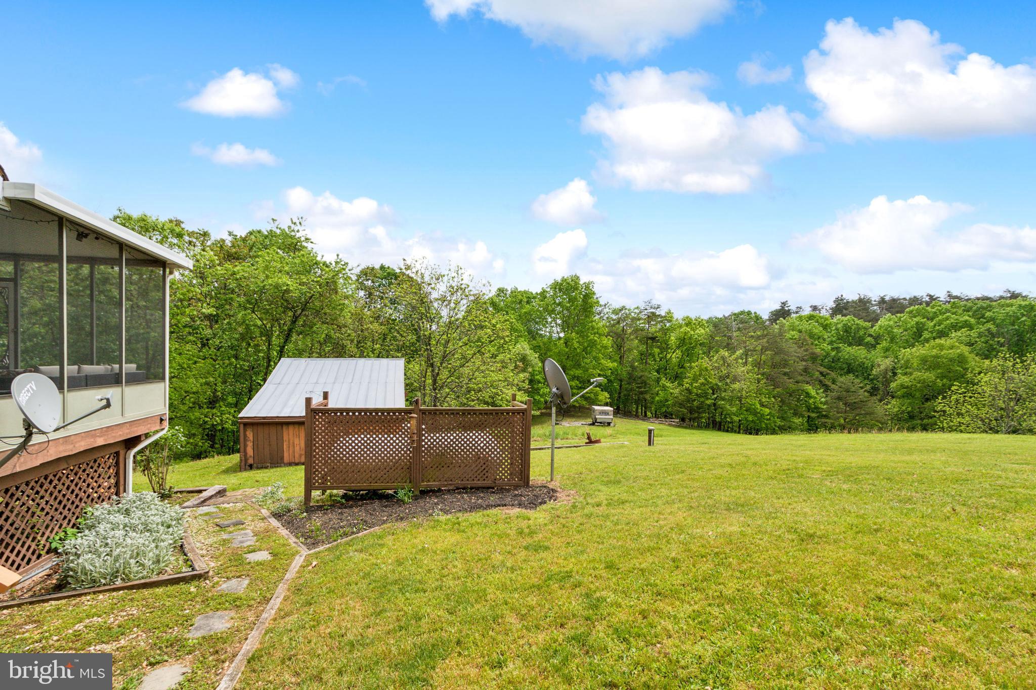 137 Grapevine Ct