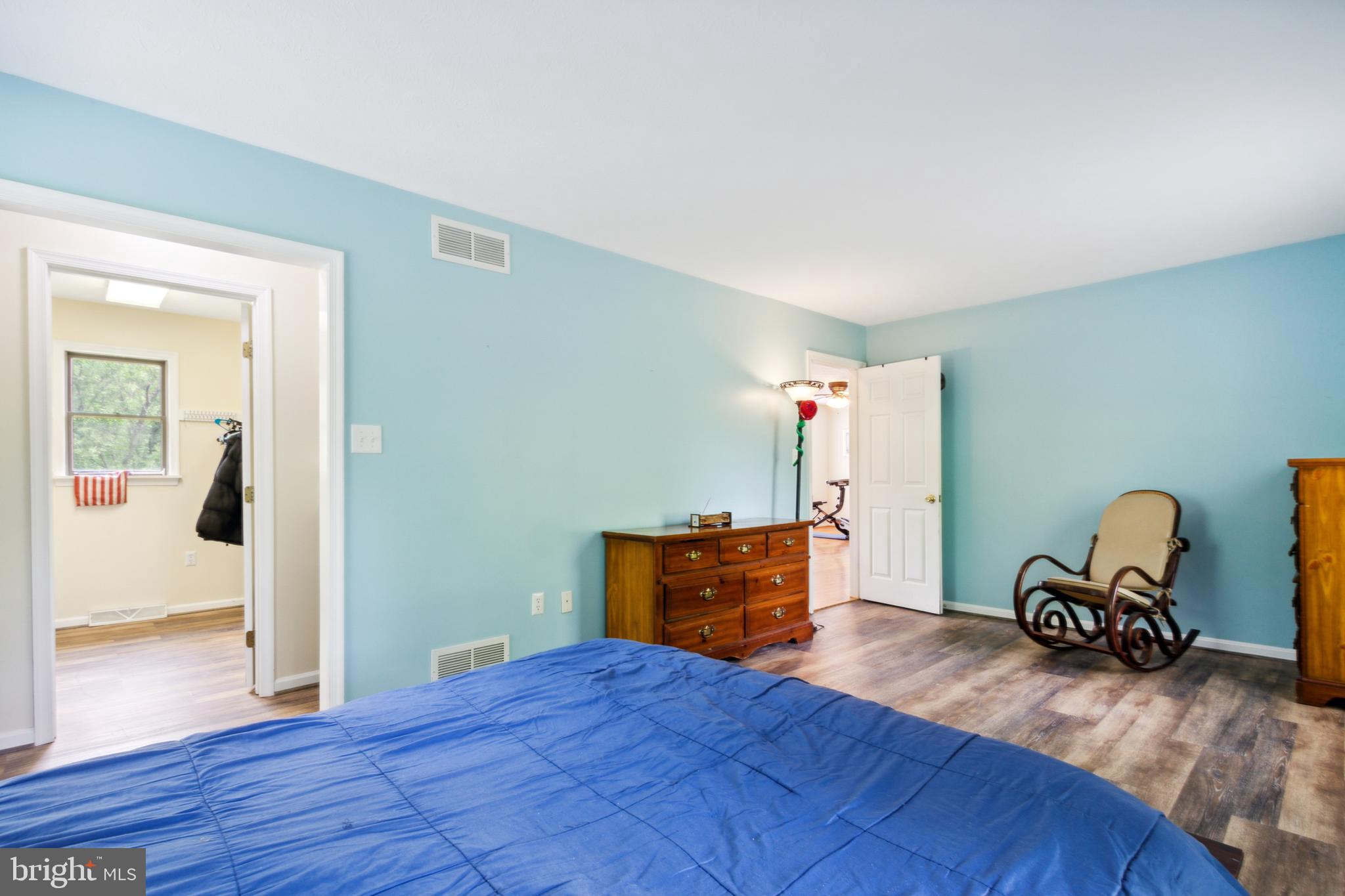 137 Grapevine Ct
