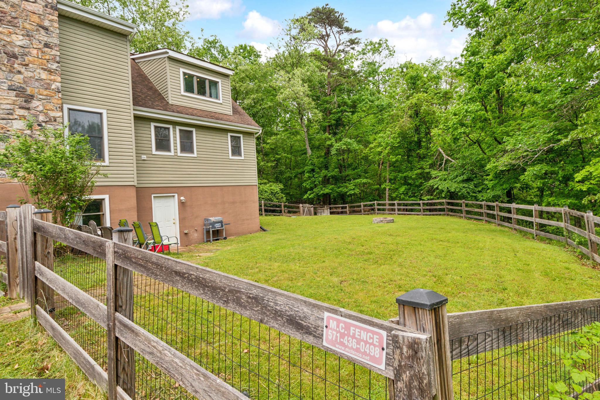 137 Grapevine Ct