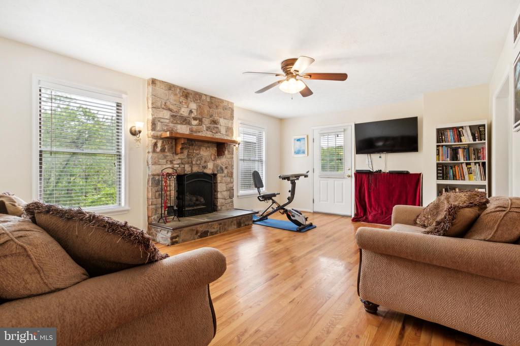 137 Grapevine Ct