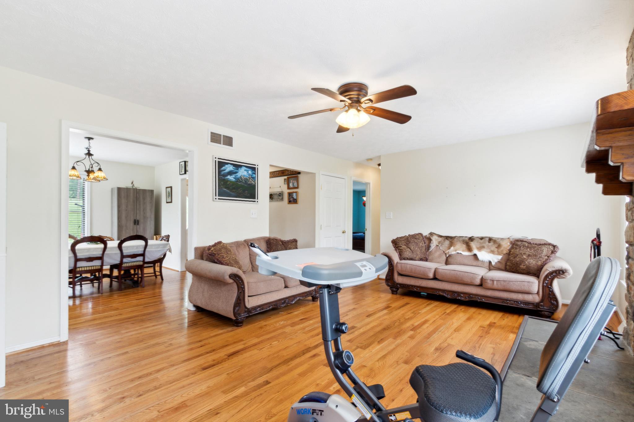 137 Grapevine Ct