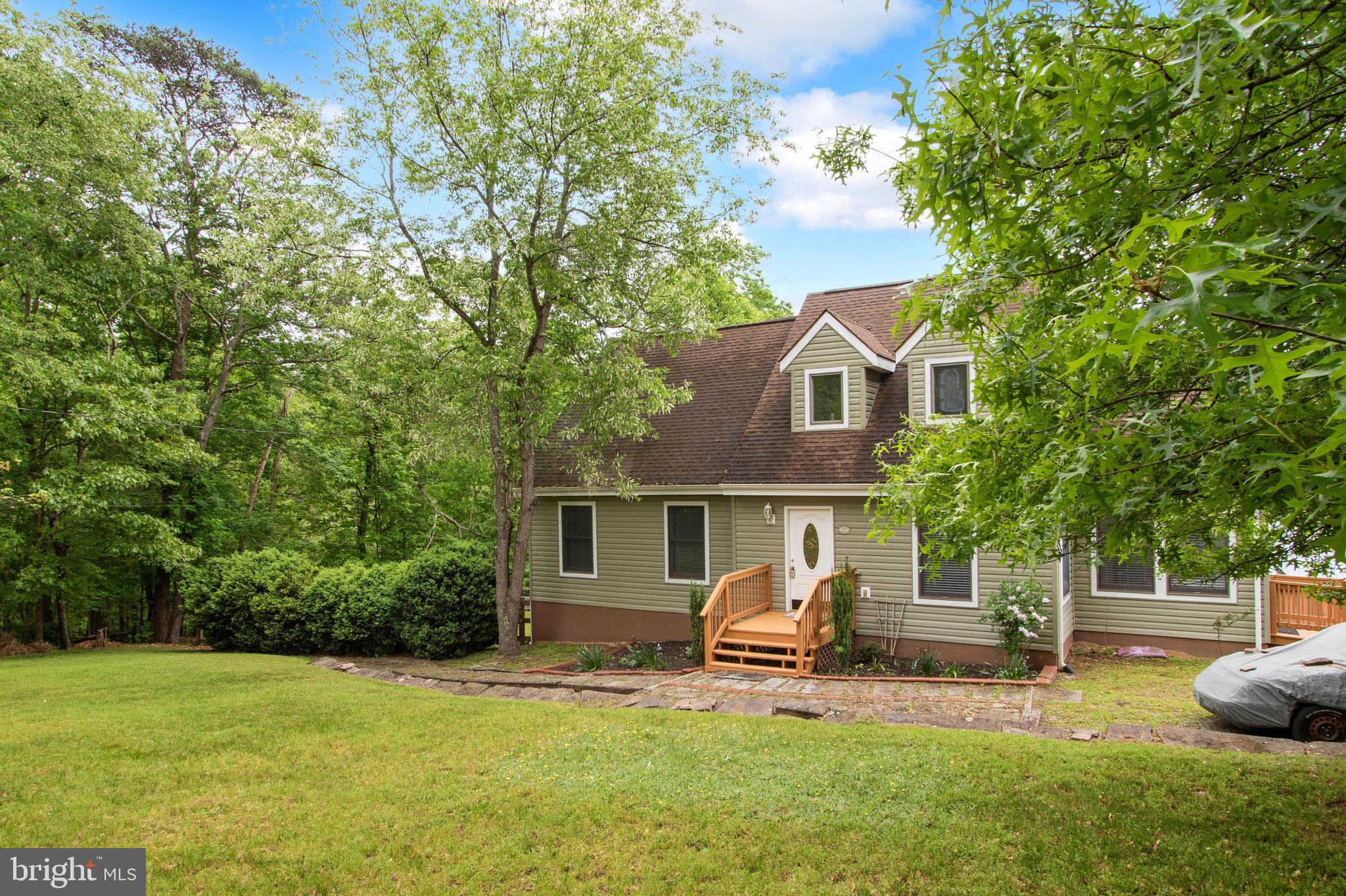 137 Grapevine Ct