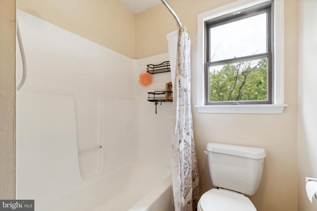 137 Grapevine Ct