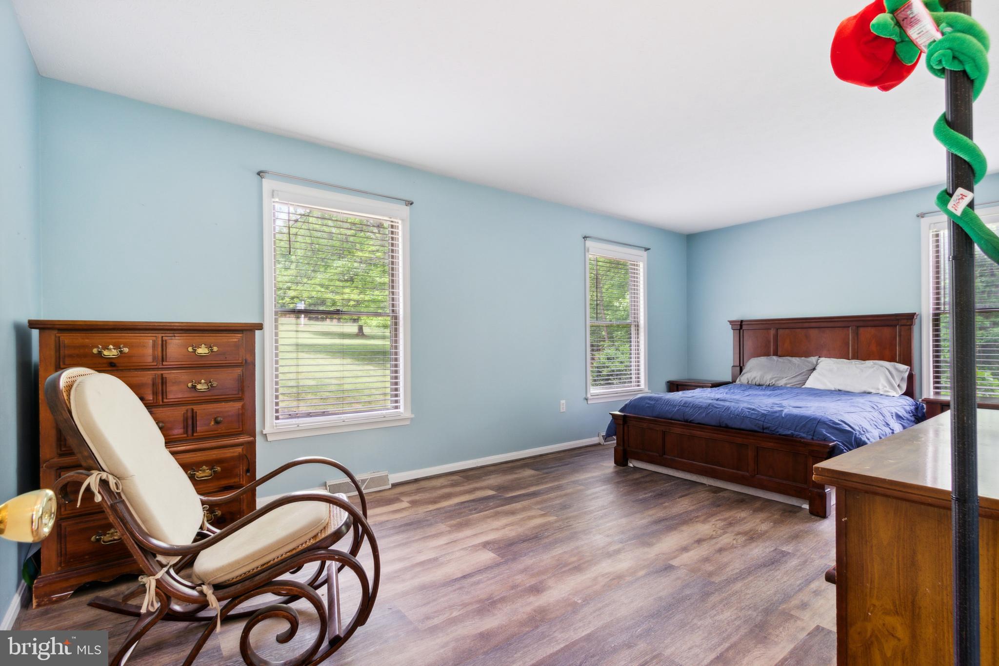 137 Grapevine Ct