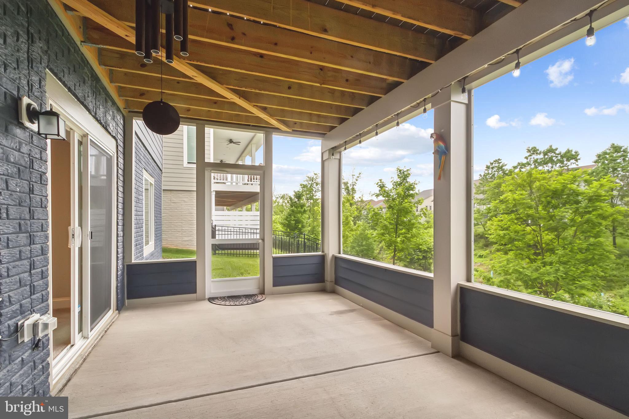 104 Walleye Ct