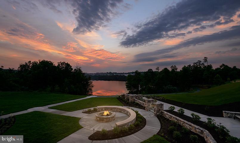 104 Walleye Ct