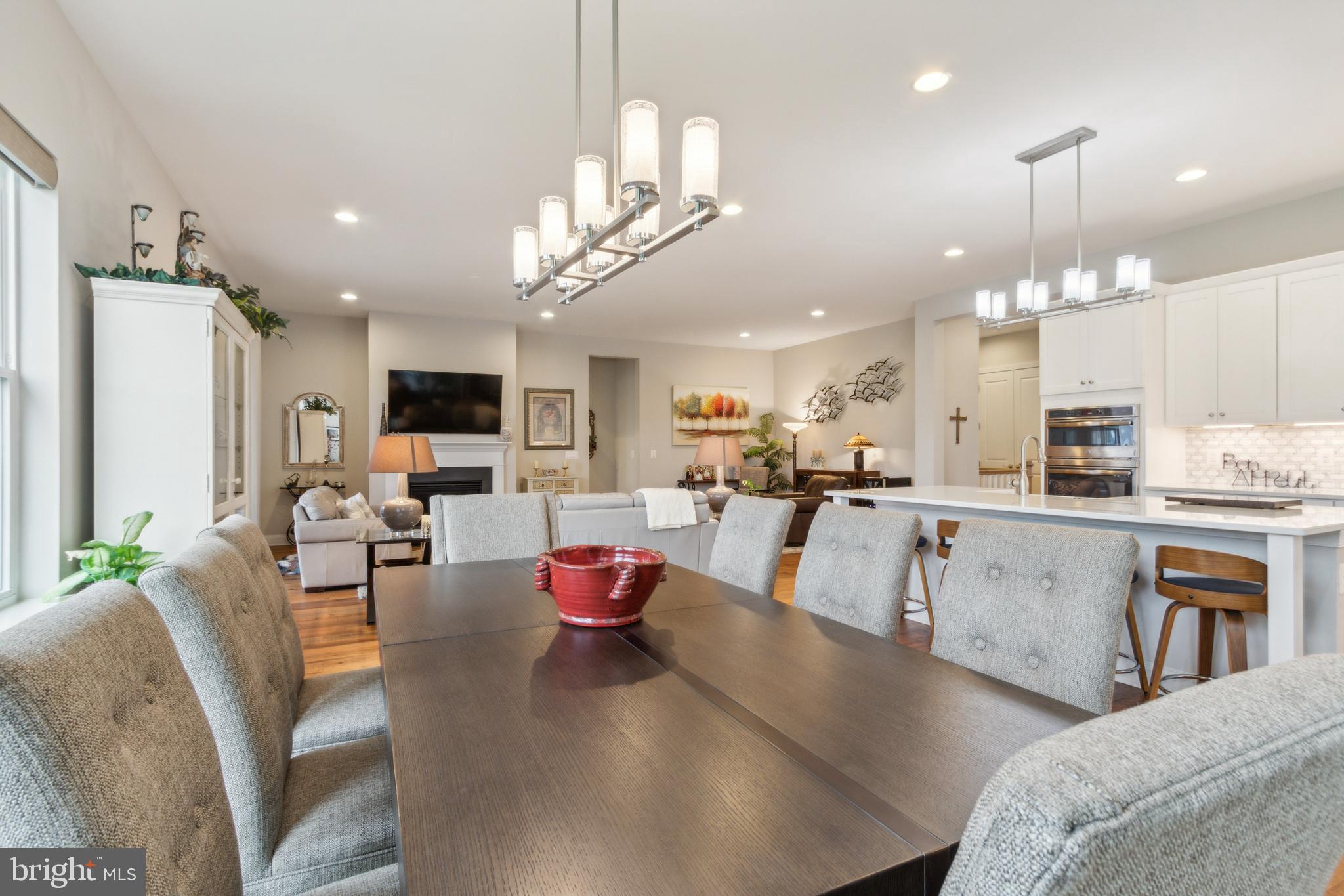 104 Walleye Ct