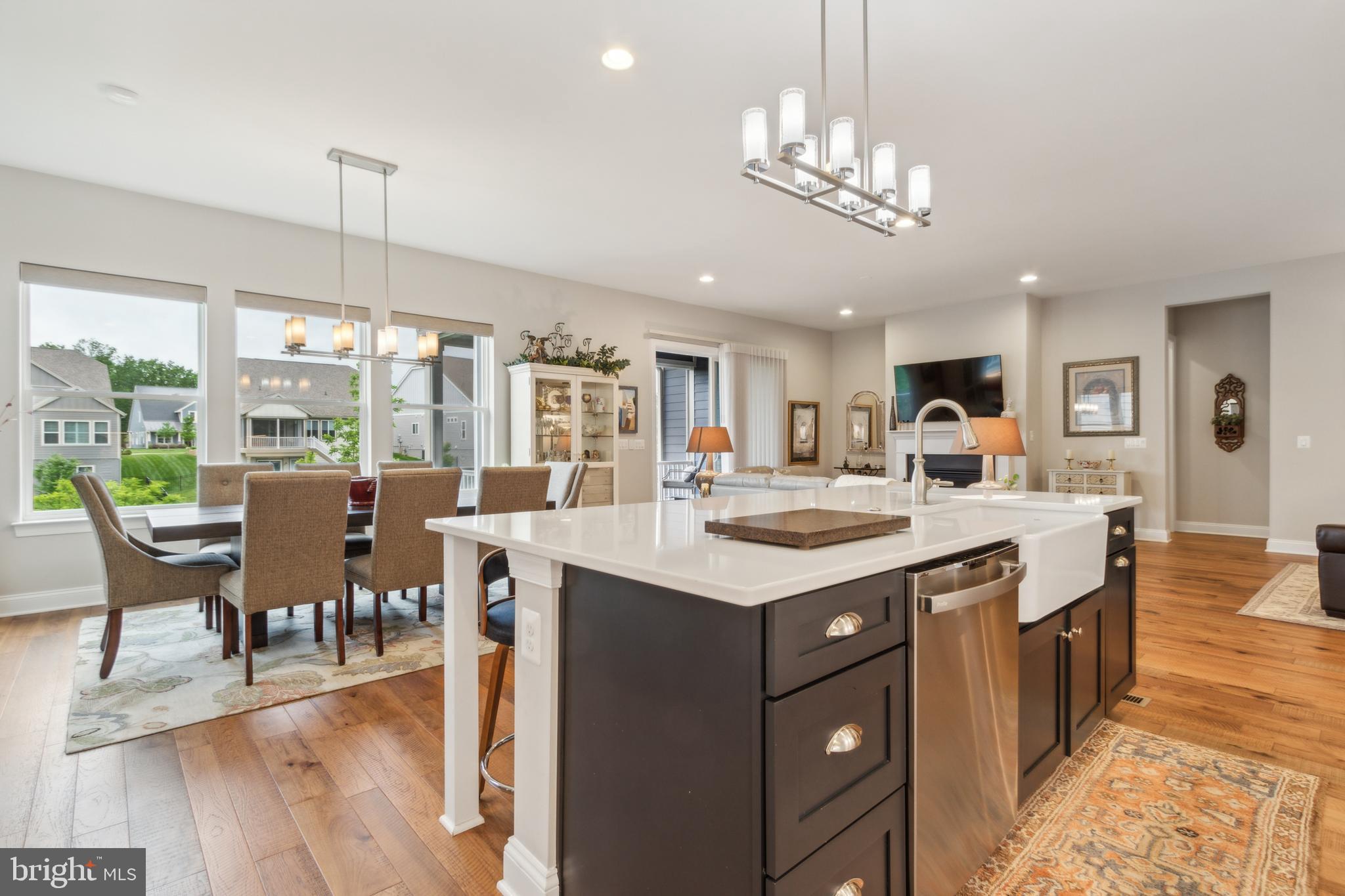 104 Walleye Ct