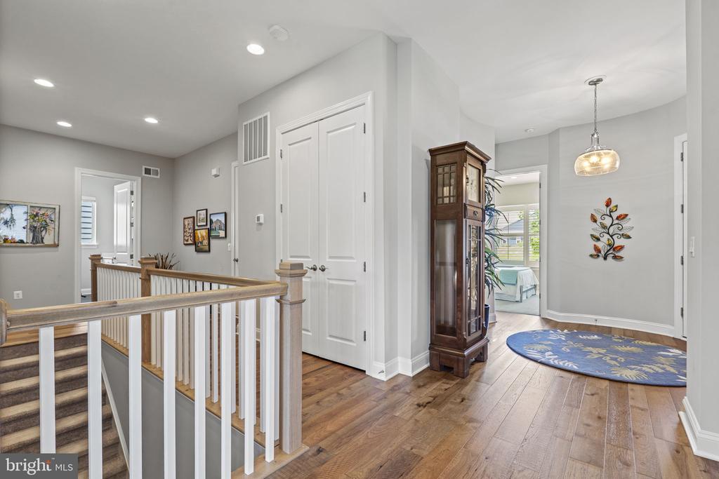 104 Walleye Ct