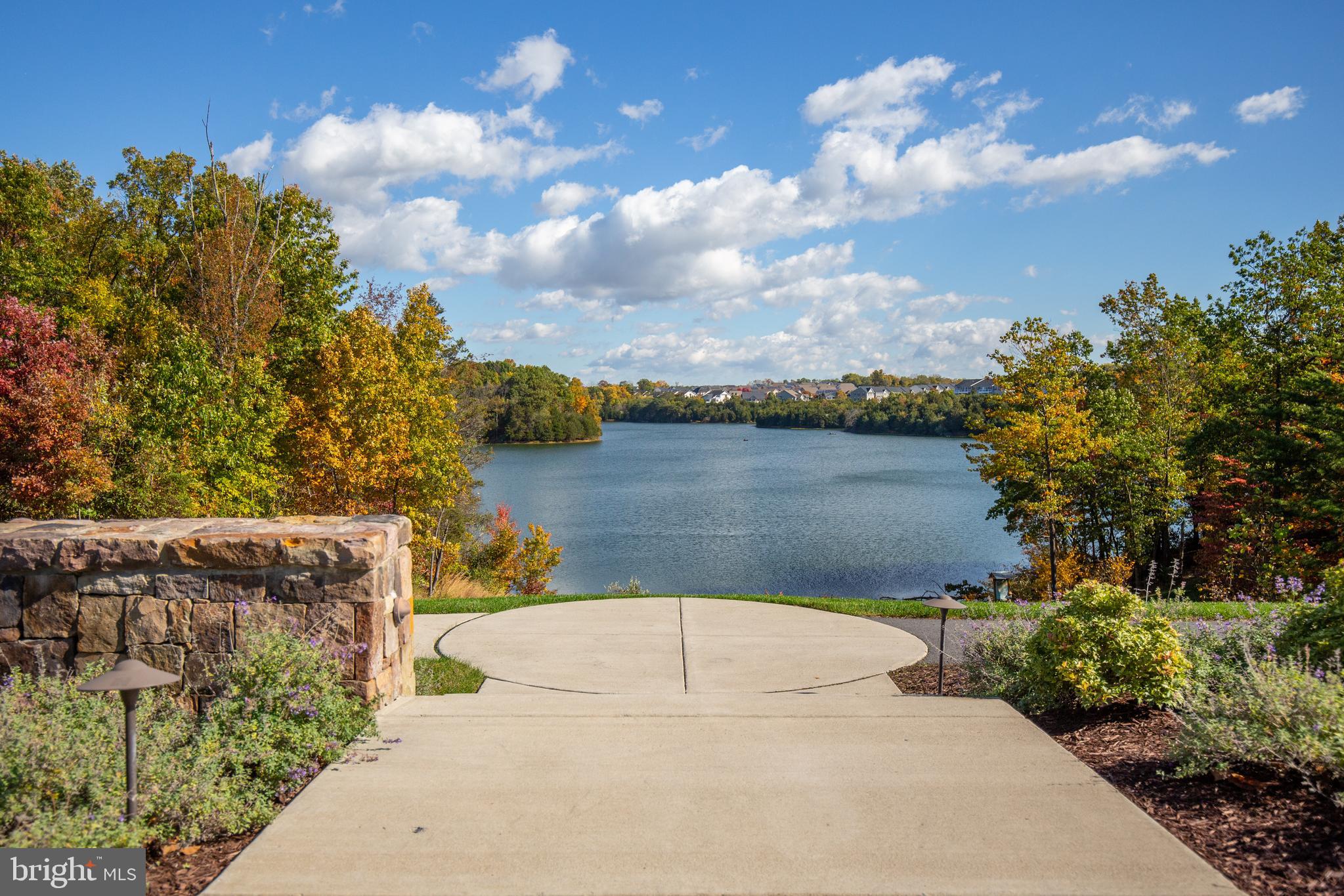 104 Walleye Ct