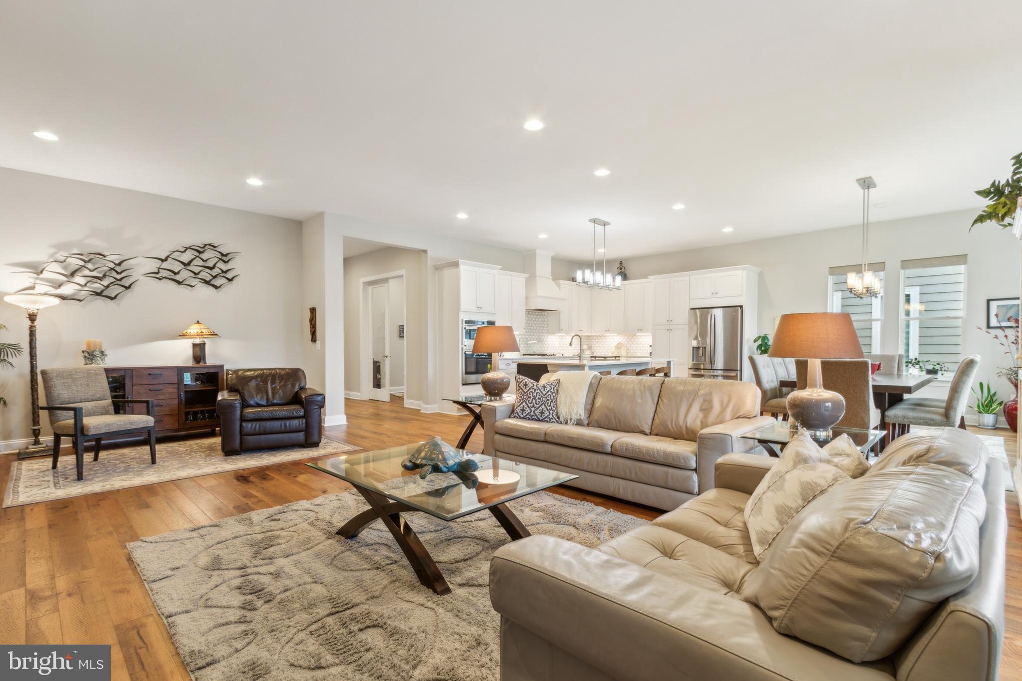 104 Walleye Ct