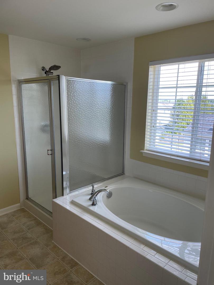 233 MORLYN DR