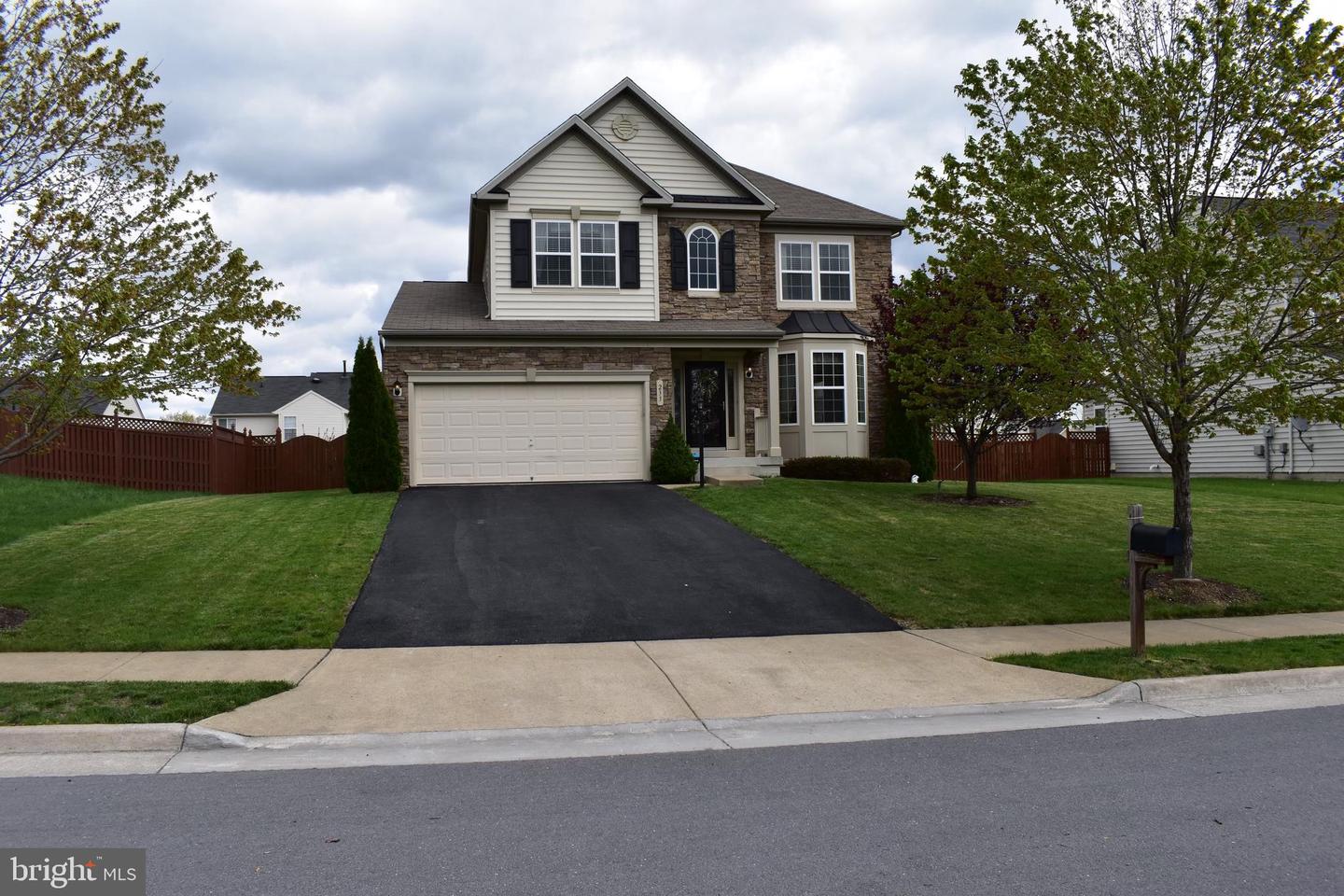 233 MORLYN DR